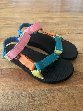 WOMENS TEVA ORIGINAL UNIVERSAL SANDAL  90’s MULTI STRAPPY US SZ 7